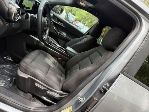 Used 2025 Chevrolet Equinox LT AWD/4WD image 24