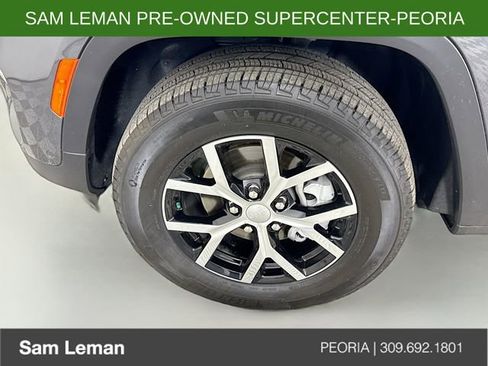 Used 2025 Jeep Grand Cherokee Limited w/ Luxury Tech Group II AWD/4WD image 32