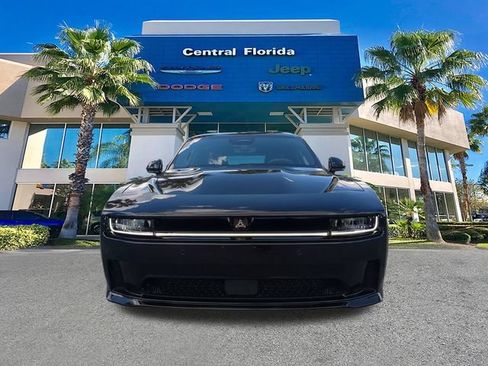 Used 2025 Dodge Charger Daytona R/T w/ Plus Group AWD/4WD image 3