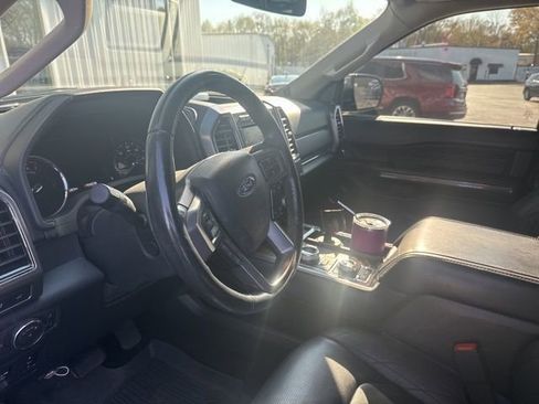 Used 2021 Ford Expedition Platinum image 41