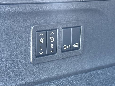 New 2025 Cadillac Escalade IQ Luxury 2 image 32