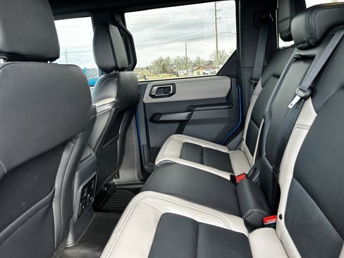 Used 2024 Ford Bronco Wildtrak image 11