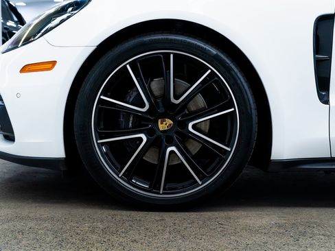 Used 2020 Porsche Panamera 4 image 7