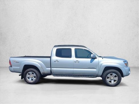 Used 2010 Toyota Tacoma PreRunner RWD image 4