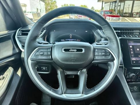 Used 2024 Jeep Grand Cherokee L Laredo AWD/4WD image 14