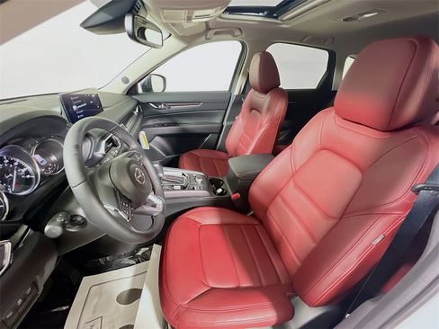 New 2025 MAZDA CX-5 Carbon Edition image 16
