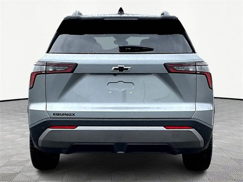 New 2026 Chevrolet Equinox LT w/ Midnight Edition image 5