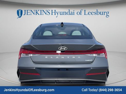 New 2026 Hyundai Elantra Limited FWD image 8