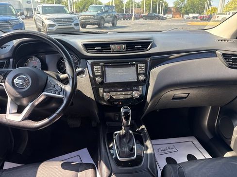 Used 2017 Nissan Rogue Sport SL AWD/4WD image 16
