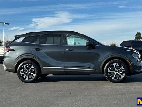 Used 2025 Kia Sportage EX w/ EX Premium Package image 3