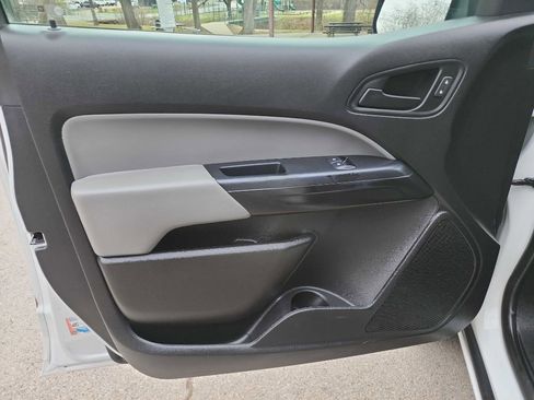 Used 2020 Chevrolet Colorado W/T w/ WT Convenience Package AWD/4WD image 14