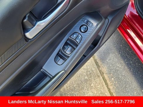 Used 2024 Nissan Altima 2.5 SV FWD image 21