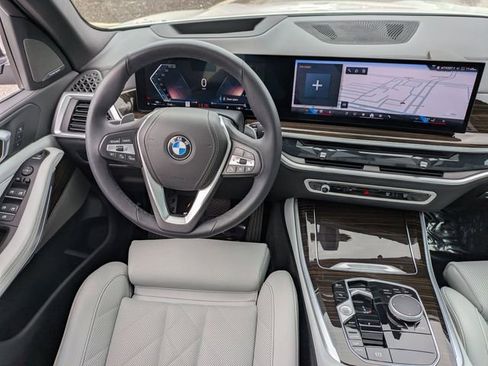 Used 2024 BMW X5 xDrive40i w/ Premium Package AWD/4WD image 17