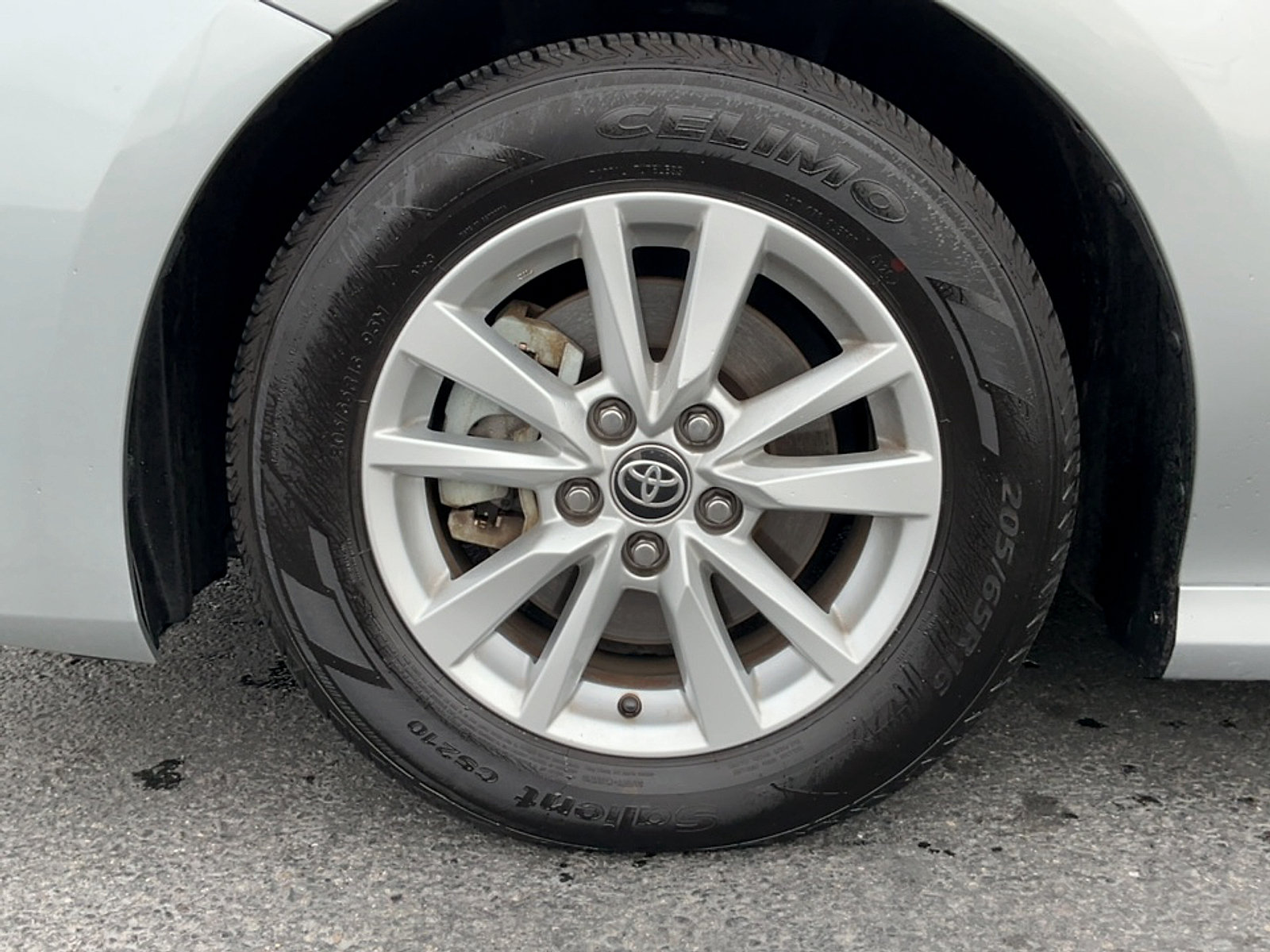 Used 2025 Toyota Camry LE FWD image 10