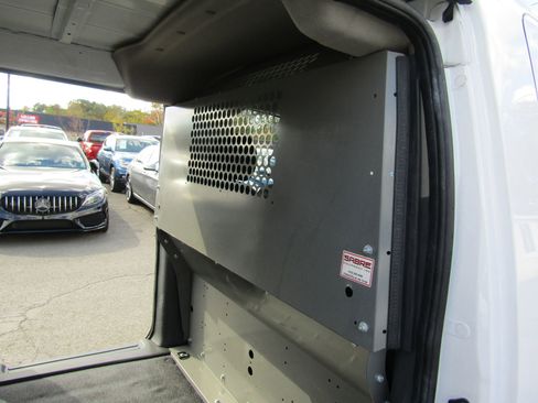 Used 2019 Nissan NV200 SV w/ Back Door Glass Package image 11