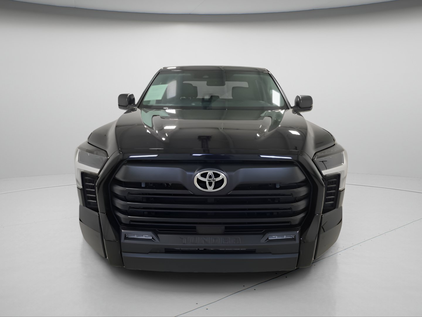 Used 2024 Toyota Tundra SR5 w/ SR5 Convenience Package AWD/4WD image 2