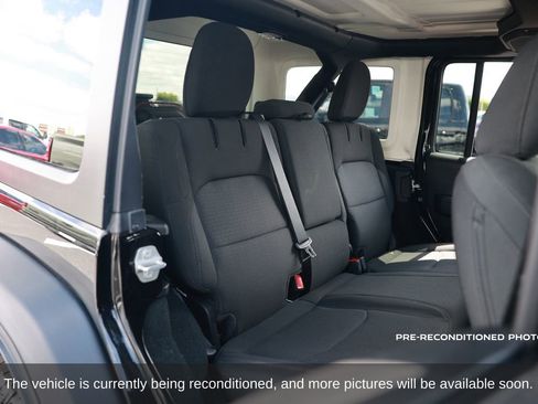 Used 2023 Jeep Wrangler Unlimited AWD/4WD image 13