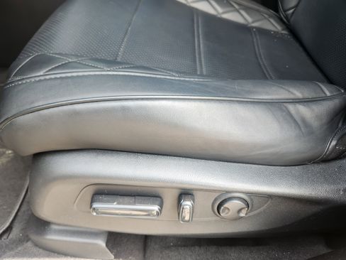 Used 2025 Honda CR-V EX image 18