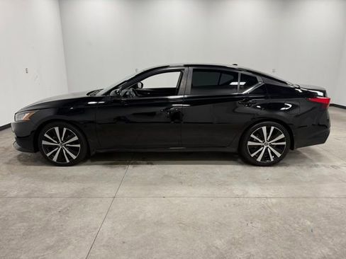 Used 2021 Nissan Altima 2.5 SR w/ SR Premium Package FWD image 8