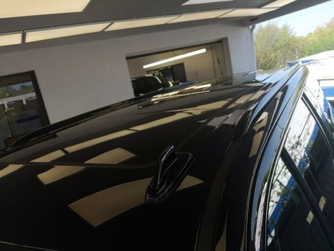 Used 2023 Cadillac Escalade ESV V AWD/4WD image 13