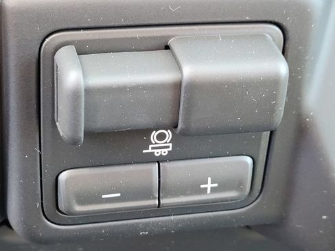 New 2026 GMC Sierra 2500 Pro w/ 1SA Pro Safety Plus Package AWD/4WD image 18