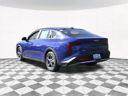 Used 2025 Kia K4 LXS image 11