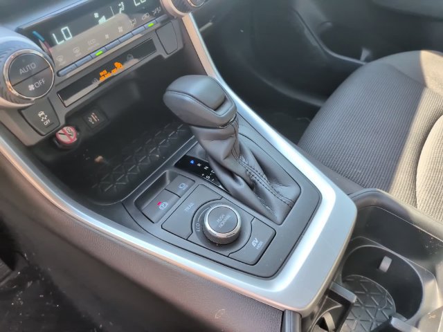 Certified 2025 Toyota RAV4 LE AWD/4WD image 22