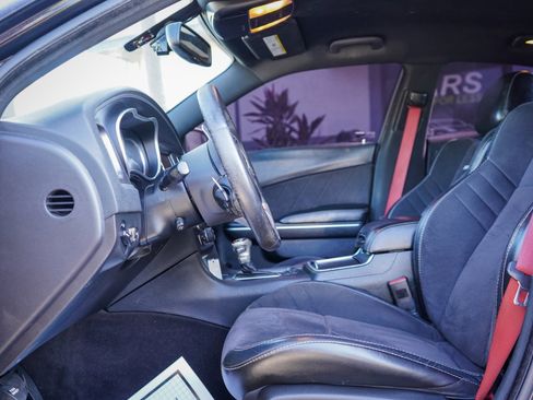 Used 2016 Dodge Charger SRT w/ Harman/Kardon Audio Group image 7