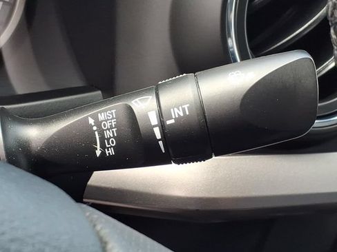 Used 2020 Toyota Tacoma SR5 AWD/4WD image 29
