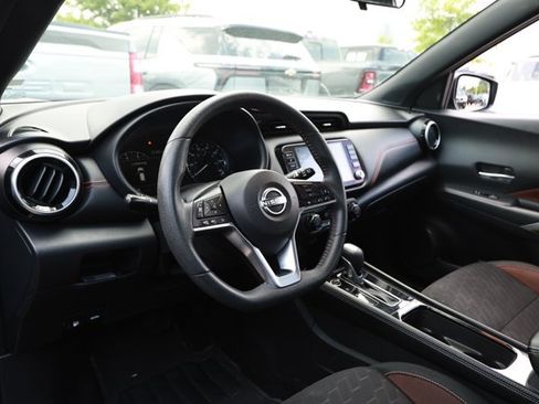 Used 2024 Nissan Kicks SR FWD image 23