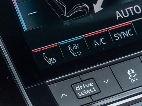 Used 2023 Audi Q7 3.0T Premium Plus w/ Premium Plus Package image 19