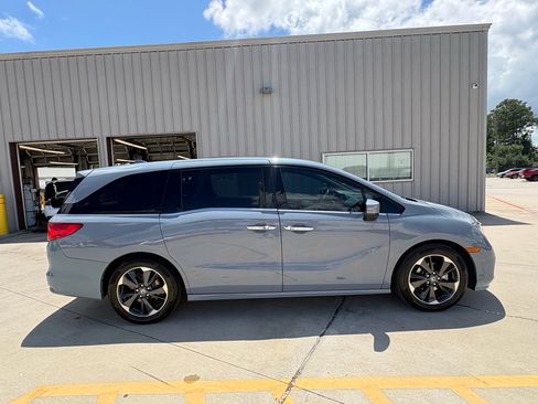 Used 2023 Honda Odyssey Elite image 9