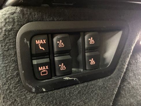 Used 2023 BMW X7 xDrive40i w/ M Sport Package image 62