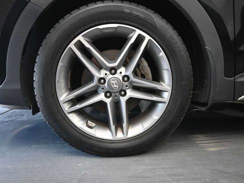 Used 2018 Hyundai Santa Fe Limited AWD/4WD image 10