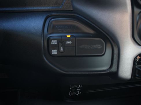 Used 2024 RAM 2500 Big Horn AWD/4WD image 26