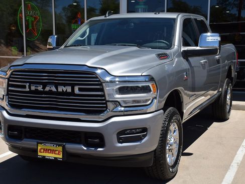 Used 2024 RAM 2500 Laramie AWD/4WD image 10