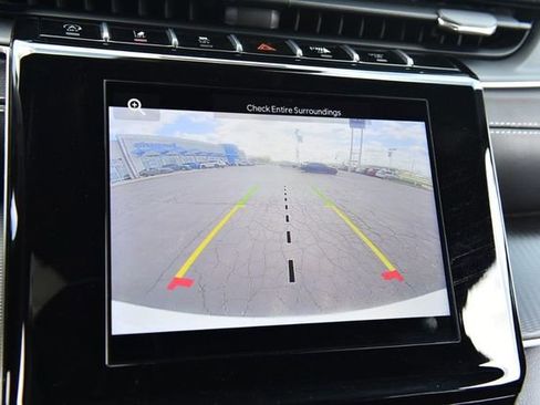 Used 2024 Jeep Grand Cherokee Altitude image 13