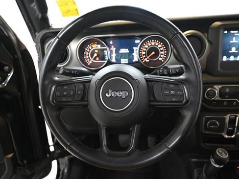 Used 2021 Jeep Wrangler Unlimited Sport AWD/4WD image 4