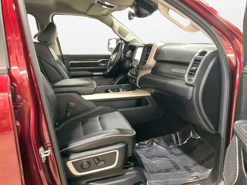 Used 2022 RAM 1500 Laramie AWD/4WD image 17