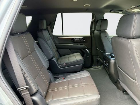 Used 2025 Chevrolet Tahoe High Country AWD/4WD image 28