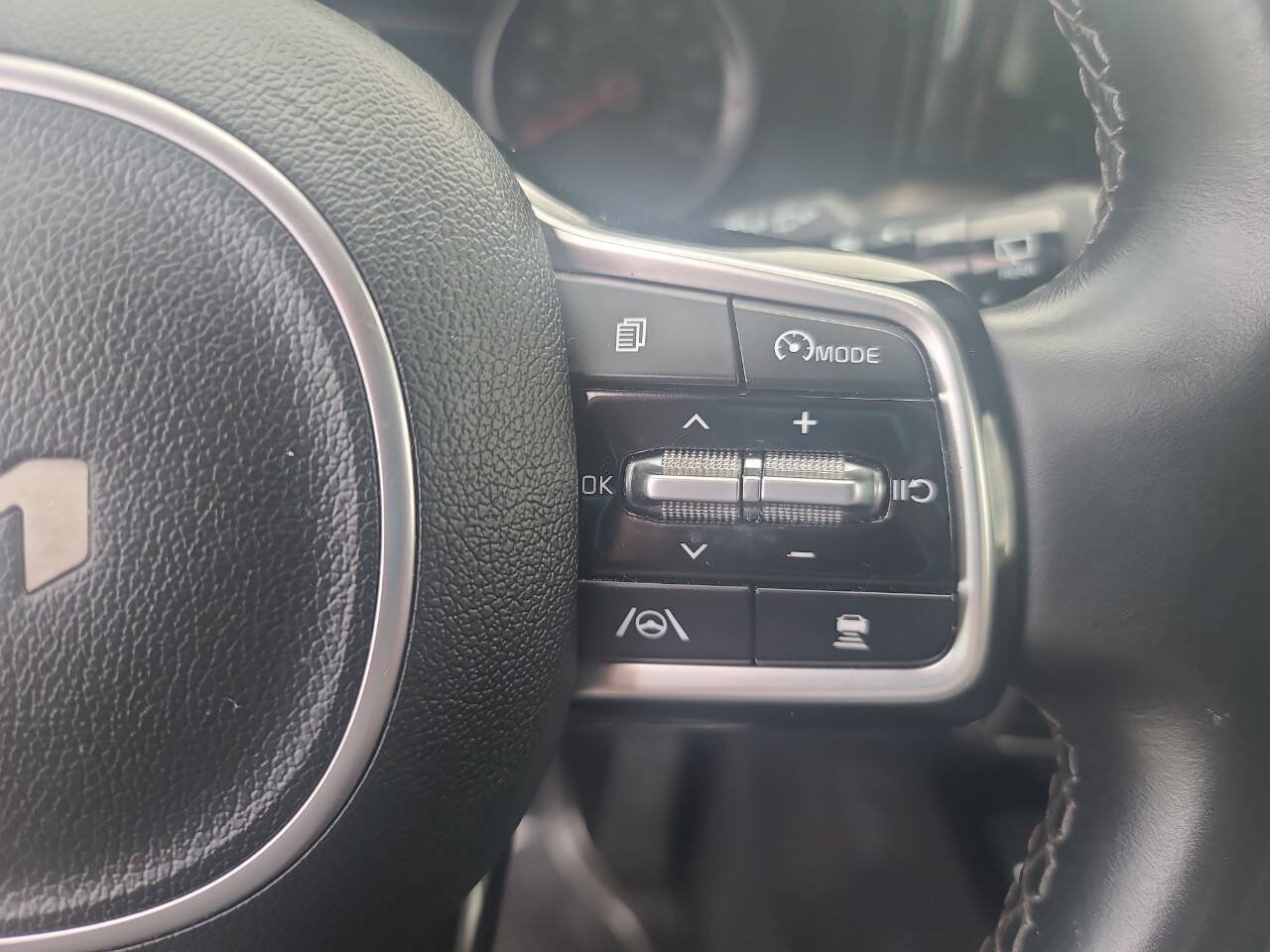 Used 2023 Kia Sorento EX FWD image 17
