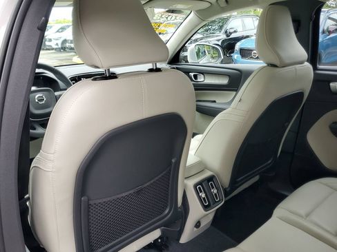Certified 2023 Volvo XC40 B5 Plus w/ Driver Assist Package AWD/4WD image 13