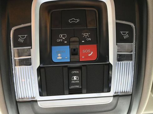 Used 2024 RAM 2500 Laramie AWD/4WD image 26