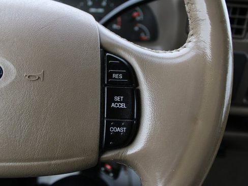 Used 2004 Ford F350 Lariat image 18