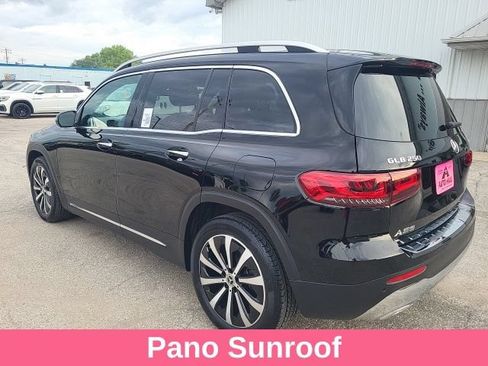 Used 2023 Mercedes-Benz GLB 250 4MATIC image 11