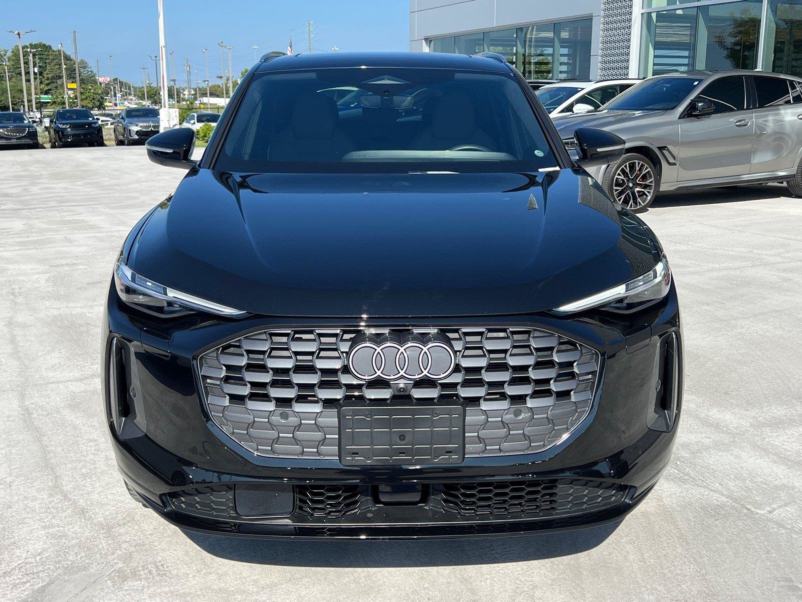 Used 2025 Audi Q5 Premium Plus AWD/4WD image 2
