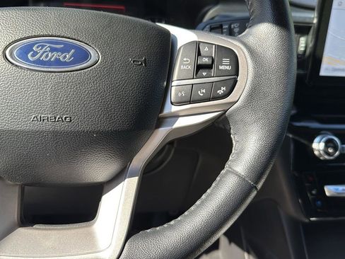 Used 2023 Ford Explorer Limited image 13