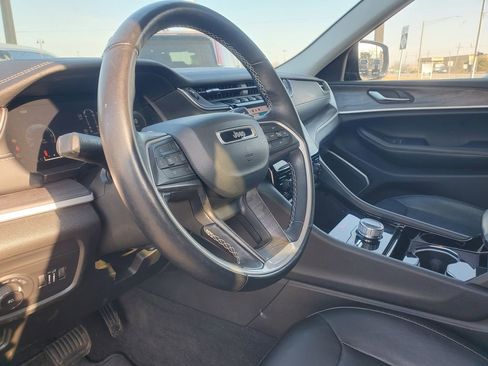 Used 2022 Jeep Grand Cherokee L Limited image 21