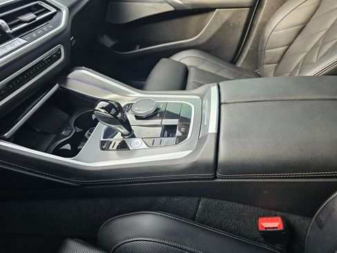 Used 2023 BMW X6 xDrive40i w/ M Sport Package image 28