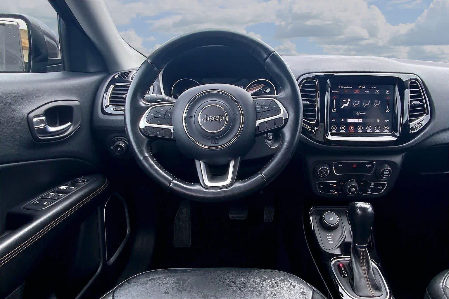 Used 2019 Jeep Compass Limited AWD/4WD image 14